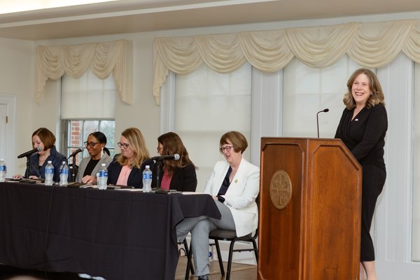 News Article Image - “Be yourself and own it”: 91ֱalumnae share sage career advice
